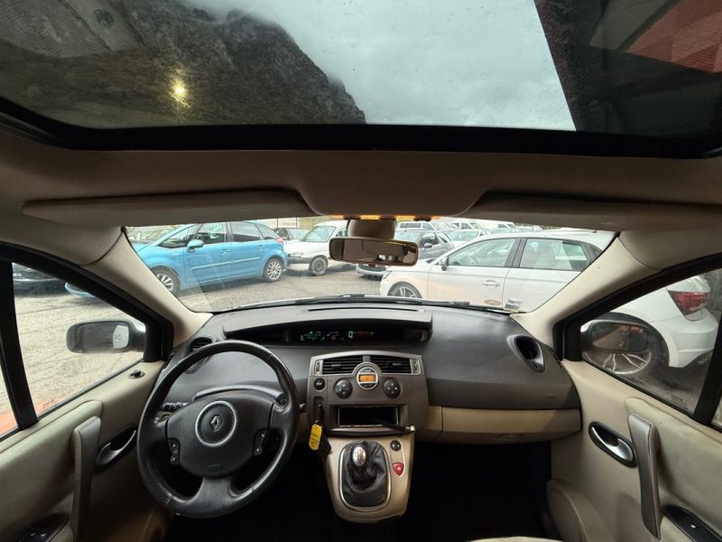 Renault Mégane Scenic 1.5 DCI 105 CV Pack Authentique Toit Panoramique Entretien Complet