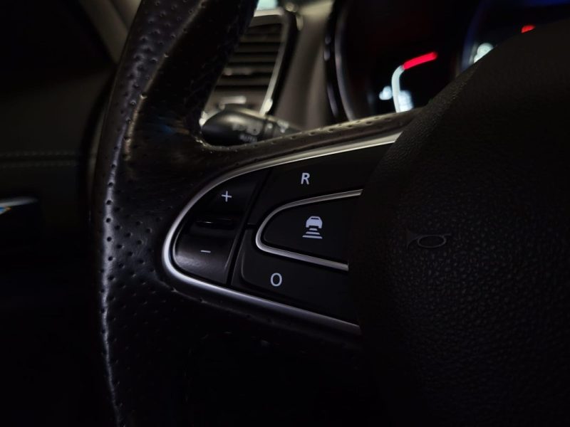 RENAULT ESPACE V 1.6 TCe 200 INITIALE PARIS / TOIT OUVRANT / SIEGES MASSANTS / MAIN LIBRE