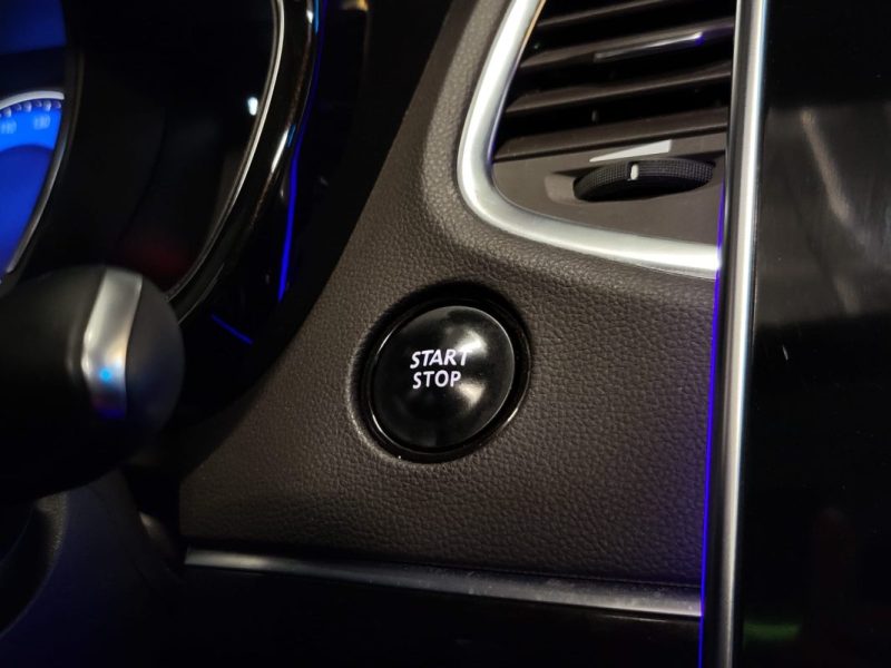 RENAULT ESPACE V 1.6 TCe 200 INITIALE PARIS / TOIT OUVRANT / SIEGES MASSANTS / MAIN LIBRE