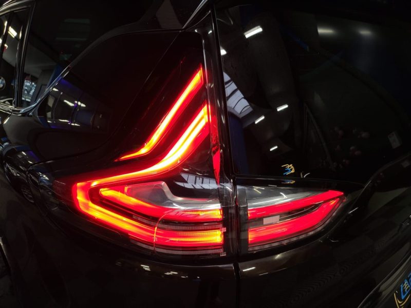 RENAULT ESPACE V 1.6 TCe 200 INITIALE PARIS / TOIT OUVRANT / SIEGES MASSANTS / MAIN LIBRE