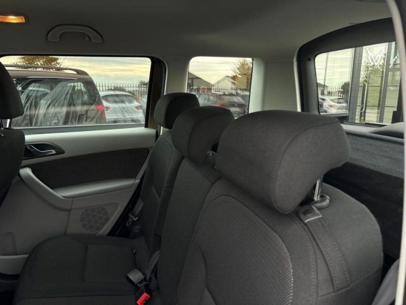 SKODA Yeti 1.2 TSI 106ch 🚙🔥 102 000 km 📋 Suivi / Sièges chauffants 🛋️ Attelage 🔗 BVA ⚙️ Reprise