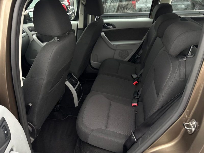 SKODA Yeti 1.2 TSI 106ch 🚙🔥 102 000 km 📋 Suivi / Sièges chauffants 🛋️ Attelage 🔗 BVA ⚙️ Reprise