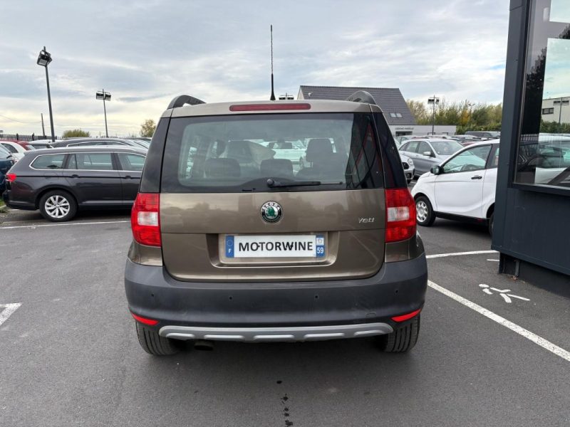 SKODA Yeti 1.2 TSI 106ch 🚙🔥 102 000 km 📋 Suivi / Sièges chauffants 🛋️ Attelage 🔗 BVA ⚙️ Reprise