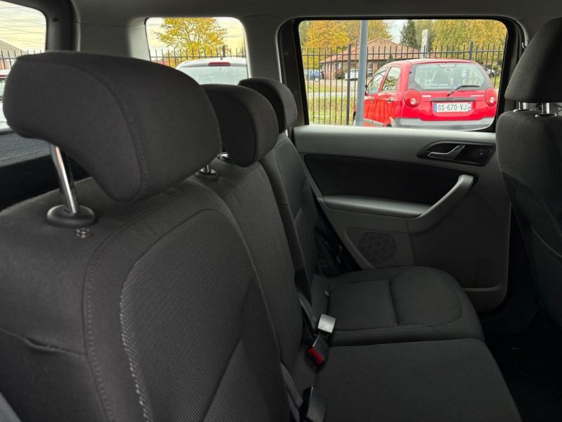 SKODA Yeti 1.2 TSI 106ch 🚙🔥 102 000 km 📋 Suivi / Sièges chauffants 🛋️ Attelage 🔗 BVA ⚙️ Reprise