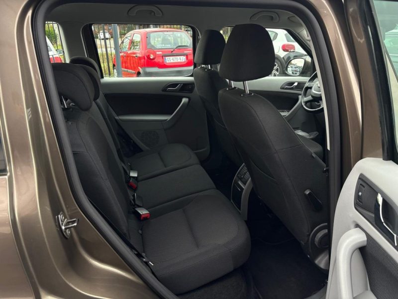 SKODA Yeti 1.2 TSI 106ch 🚙🔥 102 000 km 📋 Suivi / Sièges chauffants 🛋️ Attelage 🔗 BVA ⚙️ Reprise