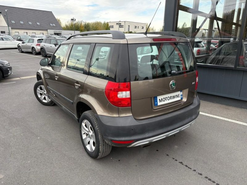 SKODA Yeti 1.2 TSI 106ch 🚙🔥 102 000 km 📋 Suivi / Sièges chauffants 🛋️ Attelage 🔗 BVA ⚙️ Reprise
