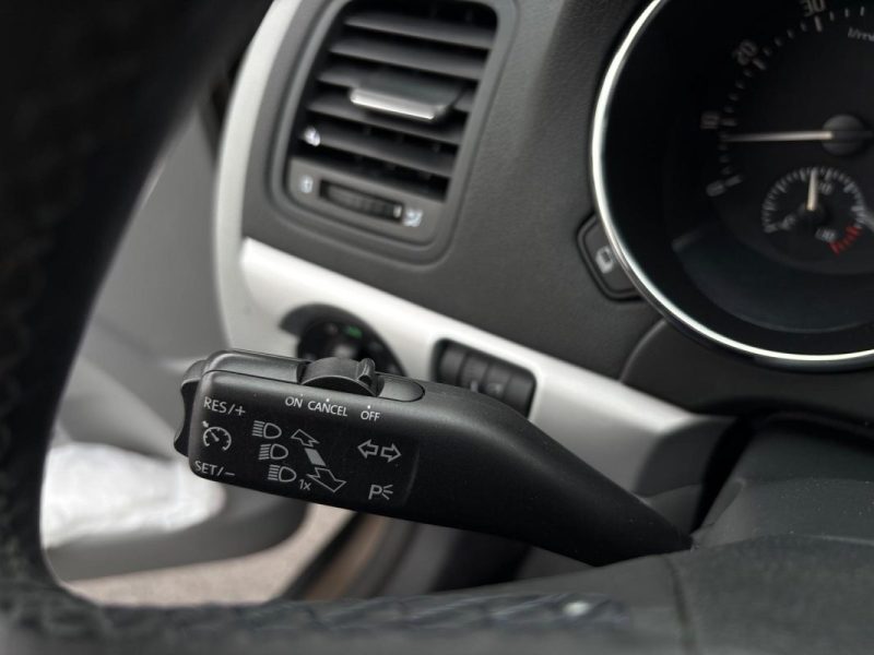 SKODA Yeti 1.2 TSI 106ch 🚙🔥 102 000 km 📋 Suivi / Sièges chauffants 🛋️ Attelage 🔗 BVA ⚙️ Reprise