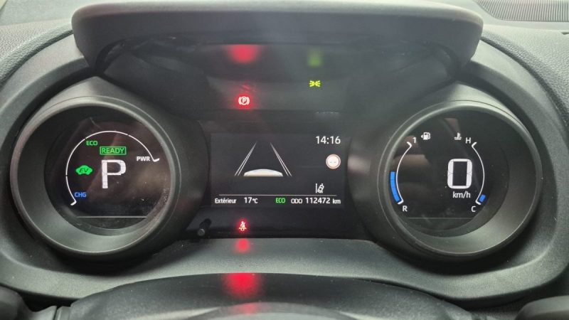 TOYOTA YARIS 4 BERLINE 116CV DESIGN/1 ERE MAIN/TVA RECUP 2022
