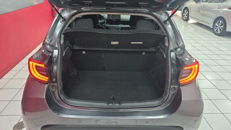 TOYOTA YARIS 4 BERLINE 116CV DESIGN/1 ERE MAIN/TVA RECUP 2022