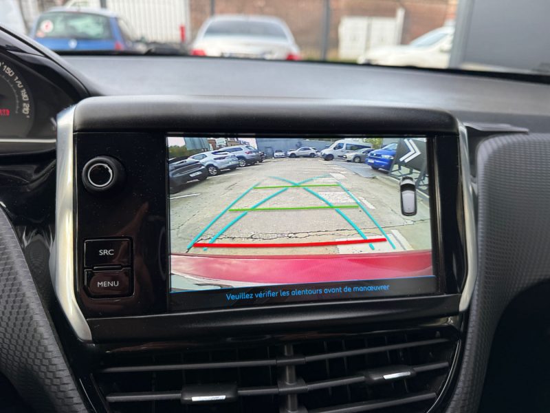 PEUGEOT 208 1.2 82cv STYLE - 46.000kms - GPS/CAMERA - GARANTIE