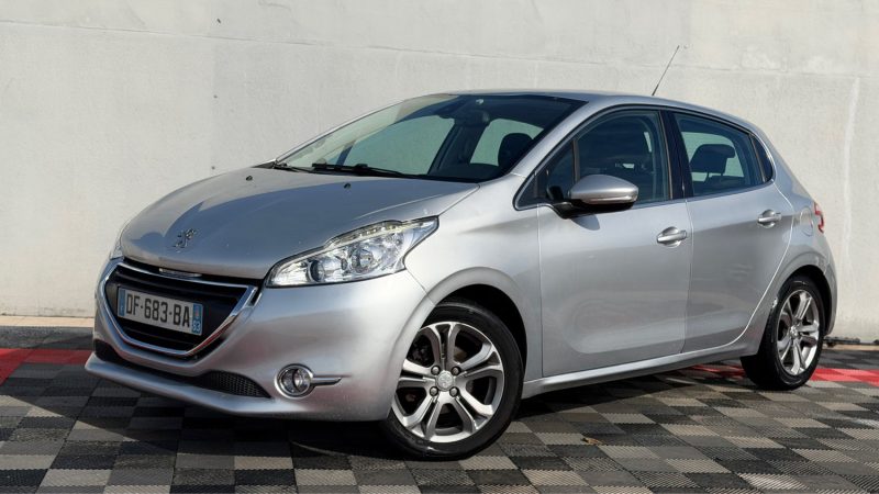 PEUGEOT 208 1.2 VTI ALLURE 5P 2014
