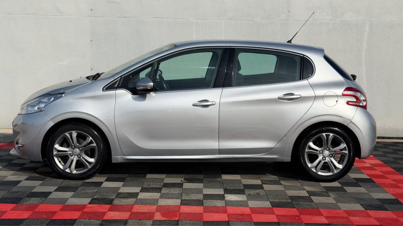 PEUGEOT 208 1.2 VTI ALLURE 5P 2014