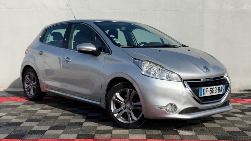 PEUGEOT 208 1.2 VTI ALLURE 5P 2014
