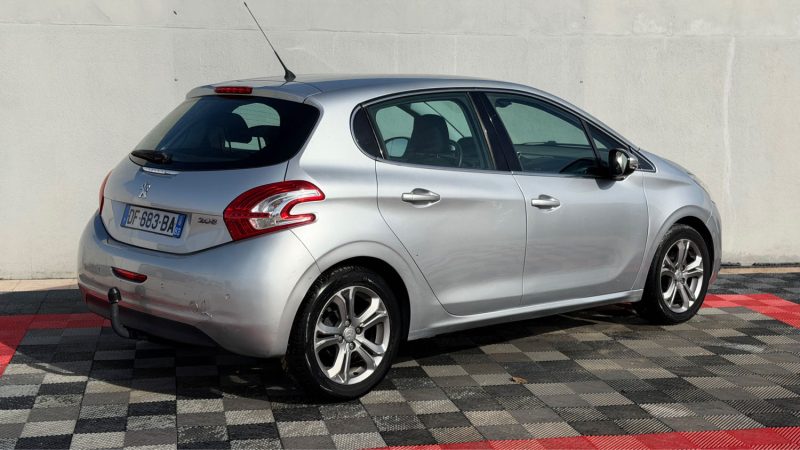 PEUGEOT 208 1.2 VTI ALLURE 5P 2014