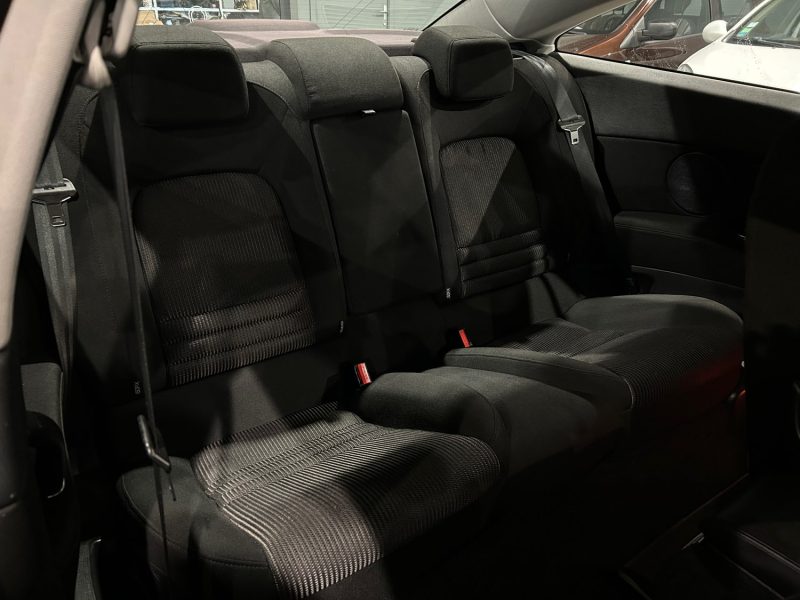 PEUGEOT 407 COUPE 2.7HDI V6 24V 204CH