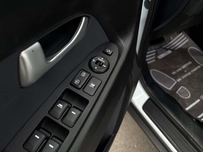 KIA Sportage 1.7 CRDI 116ch 🚙🌞 Toit pano / Caméra 📹 Reprise 🔄 Garantie 6 mois ✅