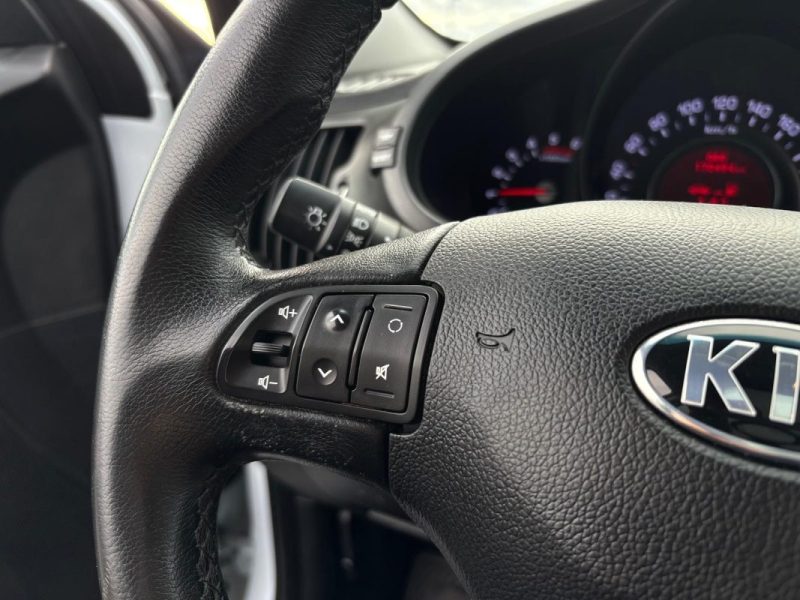 KIA Sportage 1.7 CRDI 116ch 🚙🌞 Toit pano / Caméra 📹 Reprise 🔄 Garantie 6 mois ✅