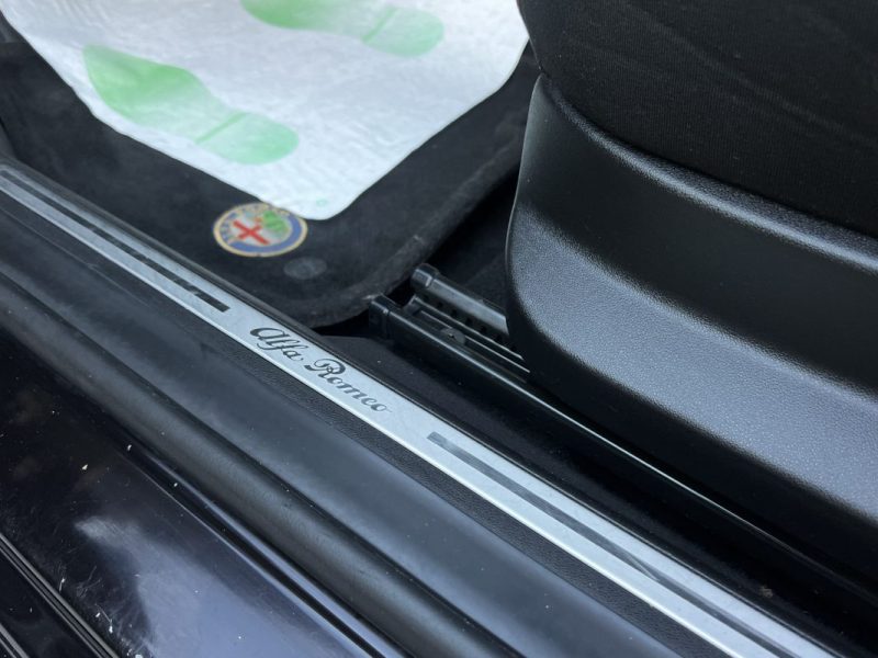 ALFA ROMEO MITO PHASE 2 1.4 MULTIAIR 105 Cv S&S ECRAN GPS TACTILE / CRIT AIR 1 - GARANTIE 1 AN