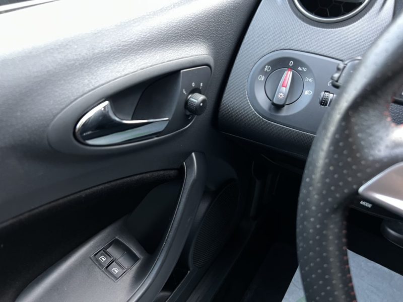 SEAT IBIZA 4 IV SC PHASE 2 FR 1.2 TSI 105 Cv 1ERE MAIN BOITE AUTO DSG TOIT OUVRANT - GARANTIE 1 AN