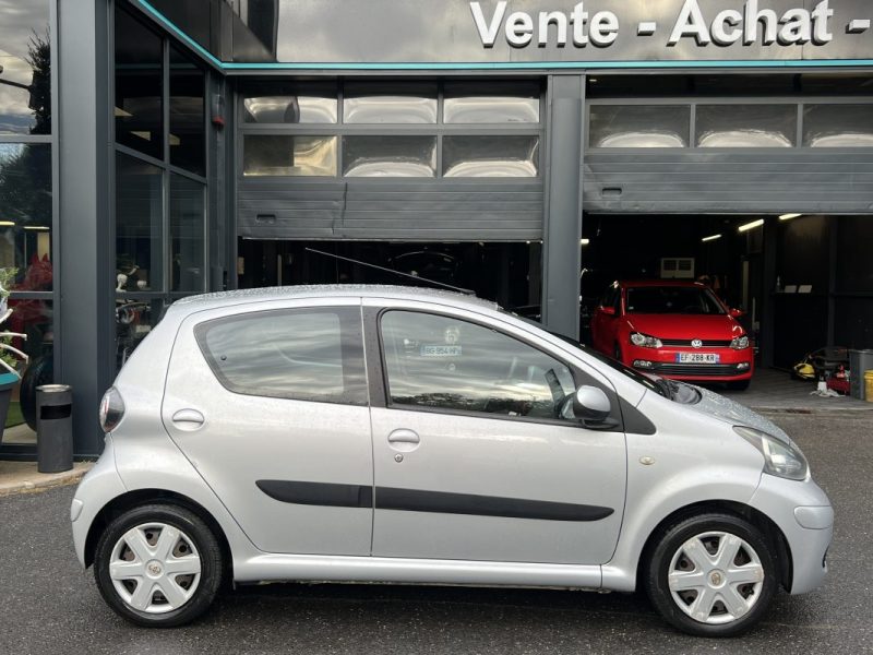 TOYOTA AYGO 1.0 VVTi 68 Cv 5 PORTES / CLIMATISATION BLUETOOTH - GARANTIE 1 AN