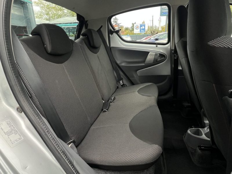 TOYOTA AYGO 1.0 VVTi 68 Cv 5 PORTES / CLIMATISATION BLUETOOTH - GARANTIE 1 AN