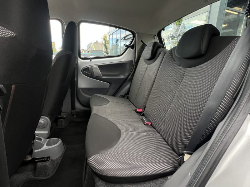 TOYOTA AYGO 1.0 VVTi 68 Cv 5 PORTES / CLIMATISATION BLUETOOTH - GARANTIE 1 AN