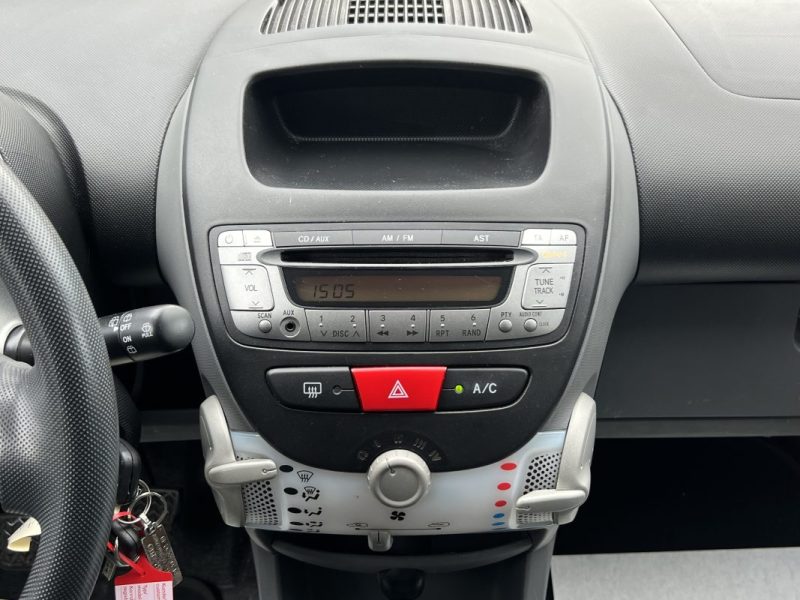 TOYOTA AYGO 1.0 VVTi 68 Cv 5 PORTES / CLIMATISATION BLUETOOTH - GARANTIE 1 AN
