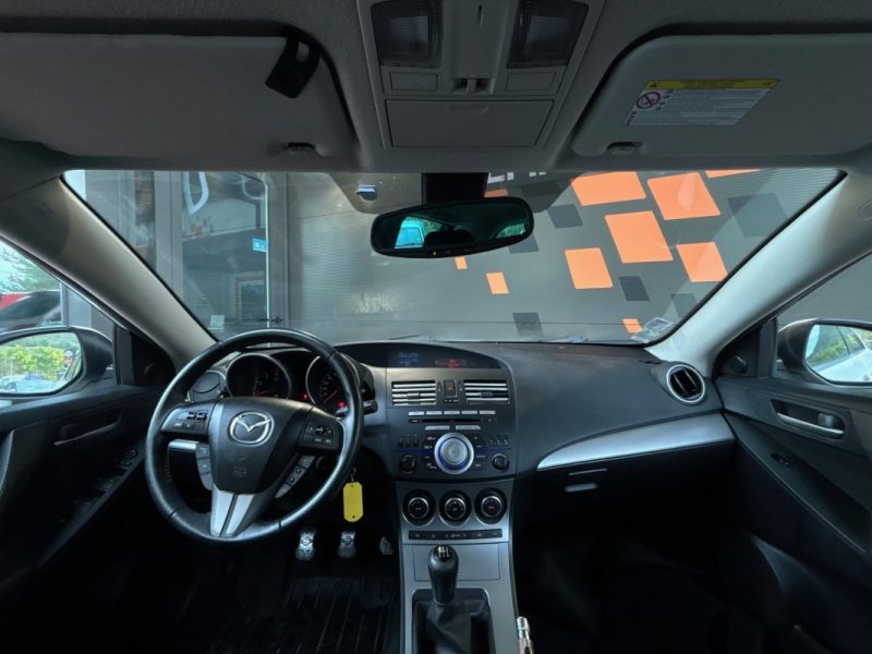 MAZDA 3 1.6 MZR 105 CV KIZUNA SPORT Suivi D'entretien / Contrôle technique Complet