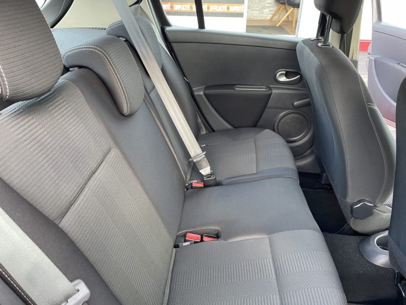 RENAULT CLIO 1.5 DCI 75CH  GARANTIE 3/12 MOIS 2012