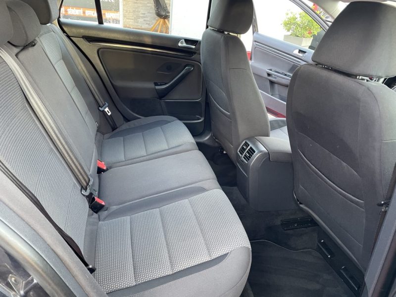 VOLKSWAGEN GOLF SW 1.6 TDI 105 CONFORTLINE DSG GARANTIE 3/12 MOIS 2010