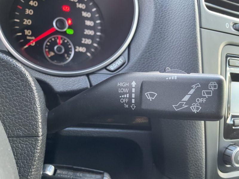 VOLKSWAGEN GOLF SW 1.6 TDI 105 CONFORTLINE DSG GARANTIE 3/12 MOIS 2010