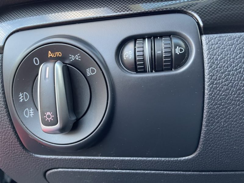 VOLKSWAGEN GOLF SW 1.6 TDI 105 CONFORTLINE DSG GARANTIE 3/12 MOIS 2010