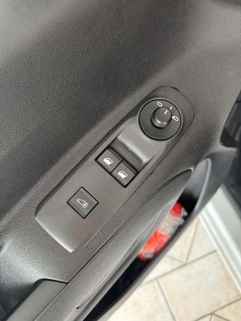 Opel Combo 1.5 HDi 102ch - 3 Places - Faible km 42.200 - Révisée - CT ok - Garantie 1an