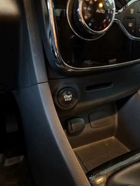 RENAULT CLIO IV Limited 1.5DCI 90CV - DISTRIBUTION neuve - Révisée - CT ok - Garantie 1an 