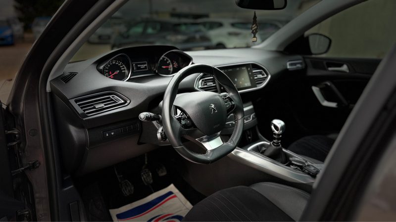 PEUGEOT 308 1.2  130CH ALLURE S&S 5P 2014