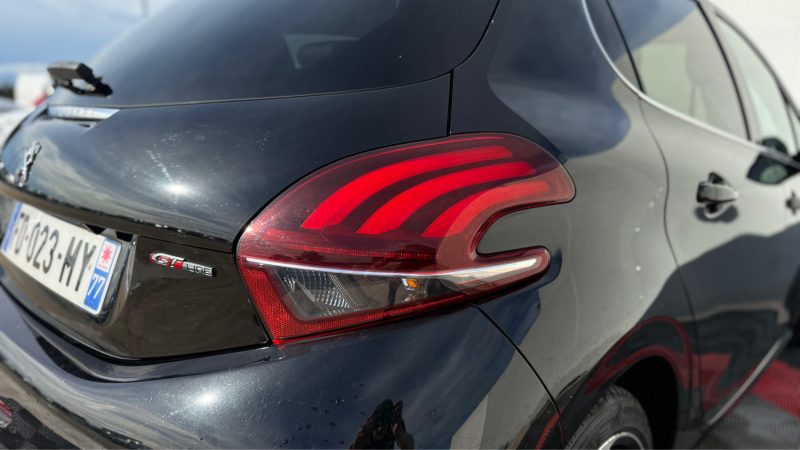 PEUGEOT 208 1.2 E THP 110CH E6.C GT LINE S&S 5P BOITE 6  2019