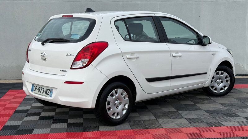 HYUNDAI I 20 1.1 75  CV CRDI75 PACK INVENTIVE BOITE 6 