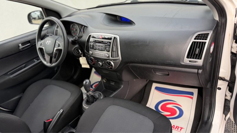 HYUNDAI I 20 1.1 75  CV CRDI75 PACK INVENTIVE BOITE 6 