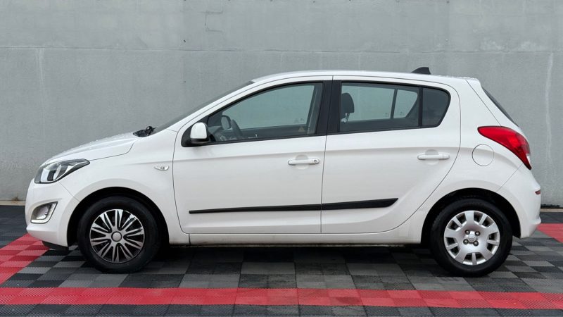 HYUNDAI I 20 1.1 75  CV CRDI75 PACK INVENTIVE BOITE 6 