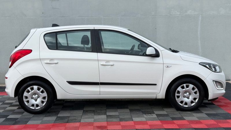 HYUNDAI I 20 1.1 75  CV CRDI75 PACK INVENTIVE BOITE 6 
