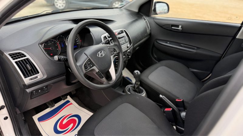 HYUNDAI I 20 1.1 75  CV CRDI75 PACK INVENTIVE BOITE 6 