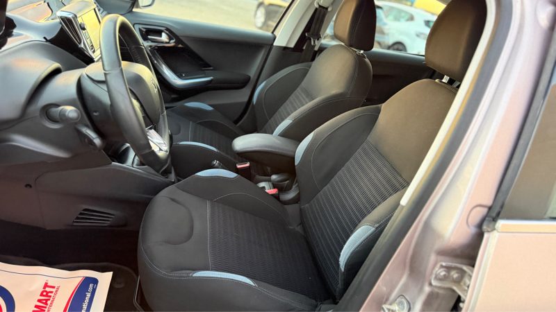 PEUGEOT 208 1.6 E-HDI FAP FÉLINE 5P PREMIRE MAIN 