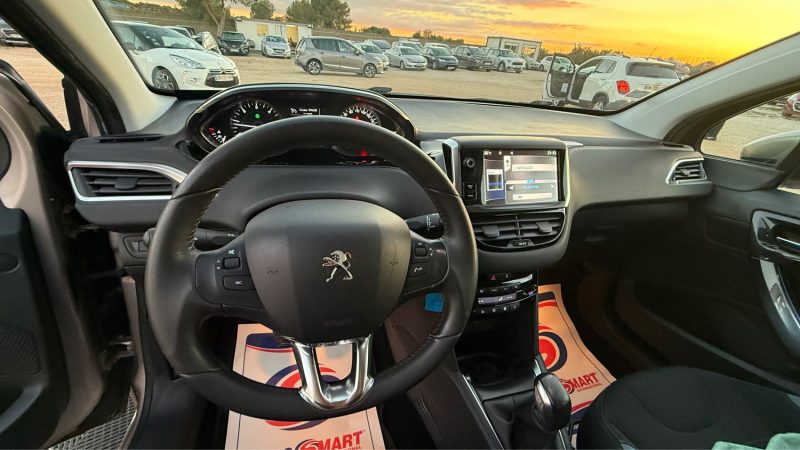 PEUGEOT 208 1.6 E-HDI FAP FÉLINE 5P PREMIRE MAIN 