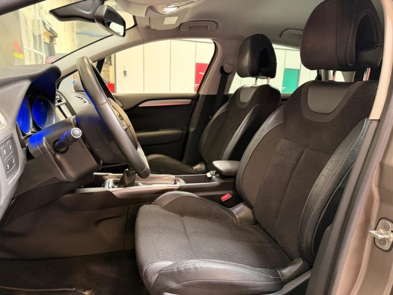 CITROEN C4 1.2i 110ch Shine 