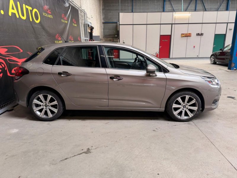 CITROEN C4 1.2i 110ch Shine 