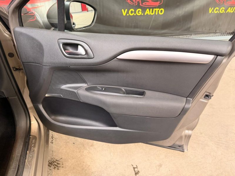 CITROEN C4 1.2i 110ch Shine 