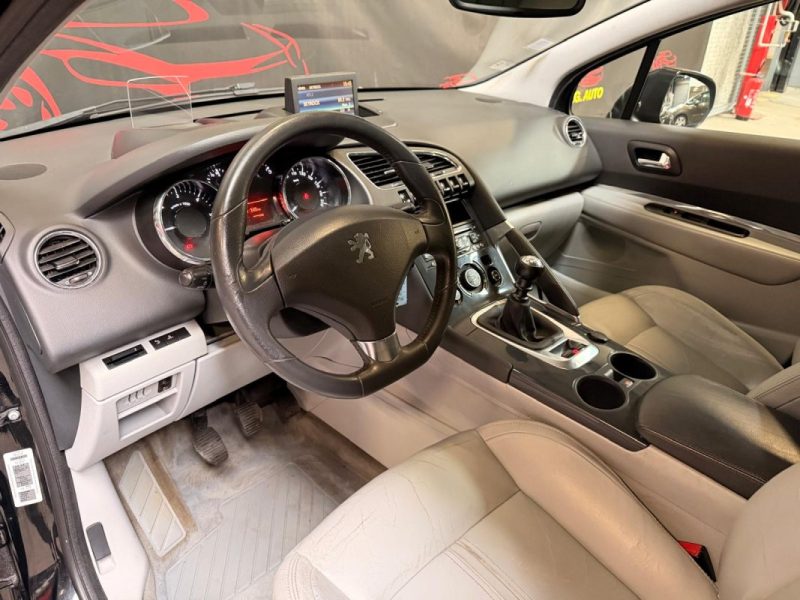 PEUGEOT 3008 2.0 HDi 150 Feline 