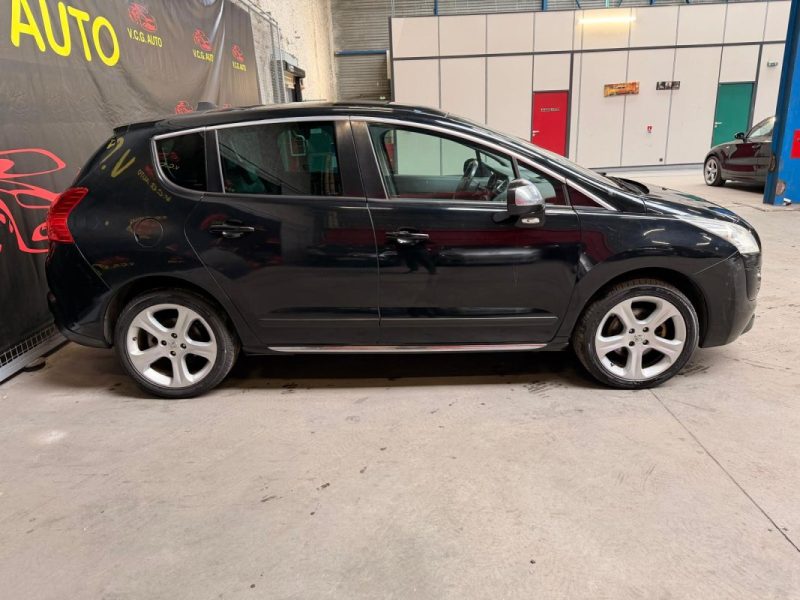 PEUGEOT 3008 2.0 HDi 150 Feline 