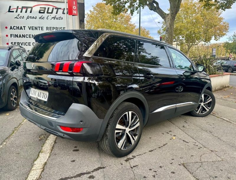PEUGEOT 5008 1.5 BLUEHDI 130 ALLURE EAT8 **1ÈRE MAIN** 