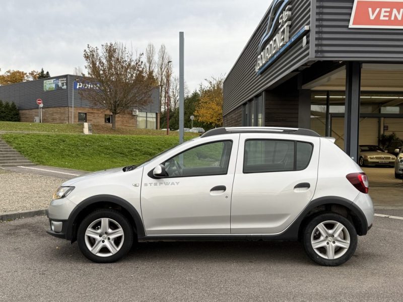 DACIA SANDERO Stepway 0.9 TCE 90 1ère Main / Bluetooth